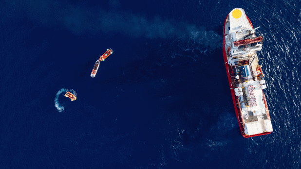 SOS MEDITERRANEE / Tess Barthes